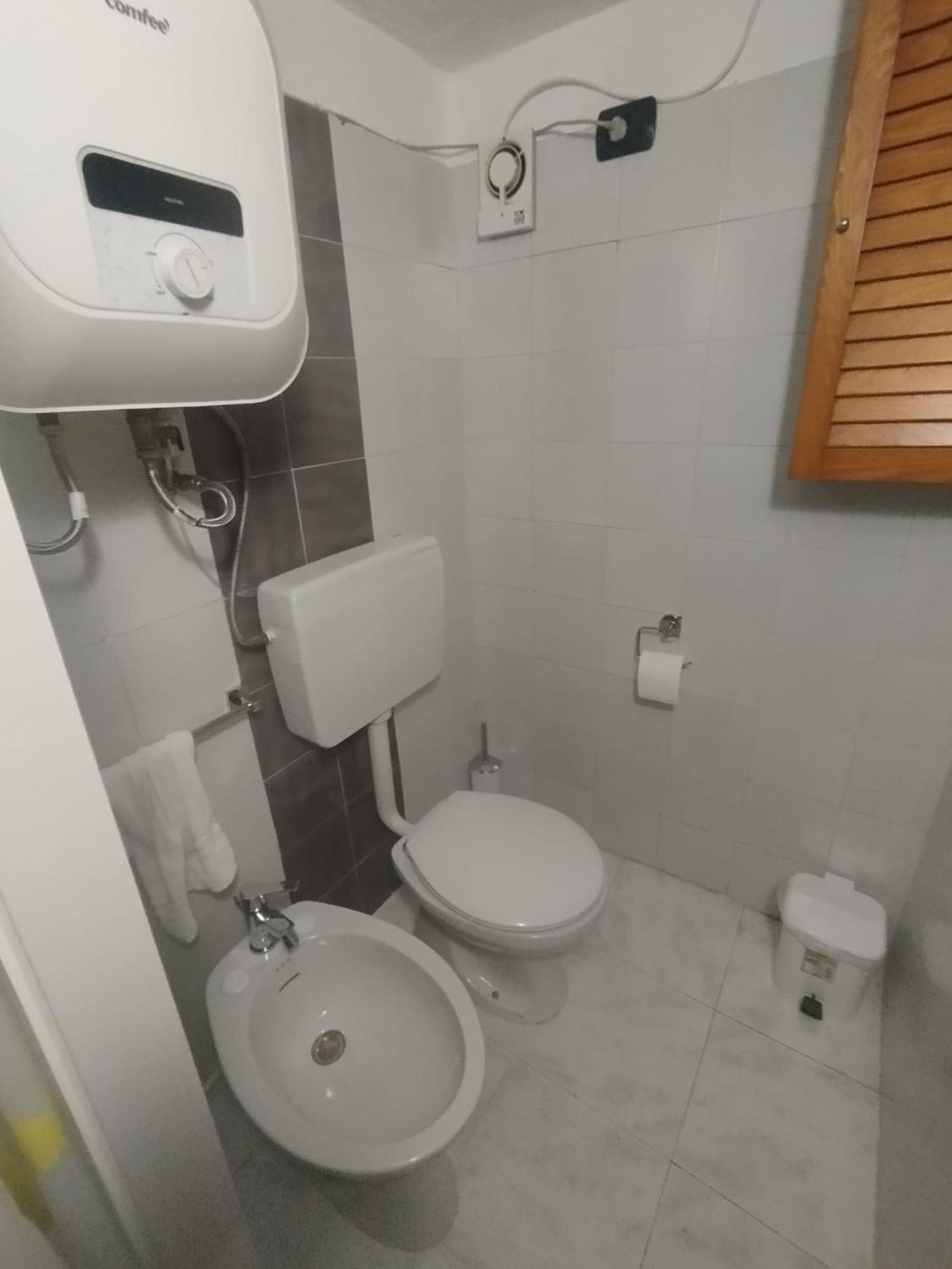 Casa Vacanze Cettina Home 3 Mt 50 Dal Mare Terra Mala Dış mekan fotoğraf